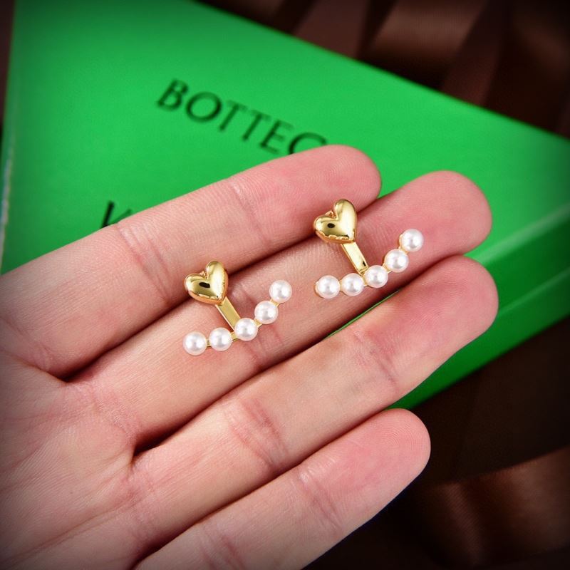 Bo*te*ga venenta earrings
